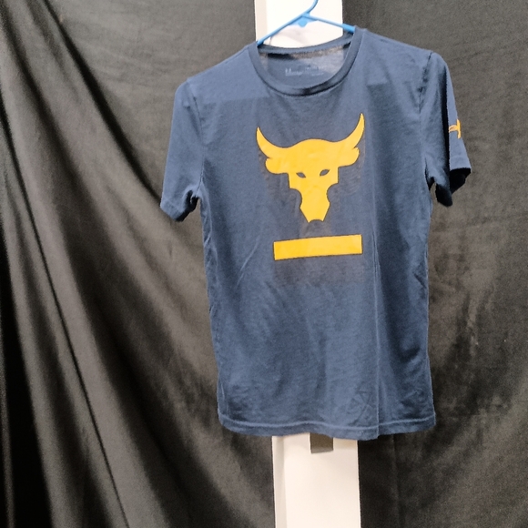 Under Armour Gray HeatGear Shirt - Picture 8 of 8